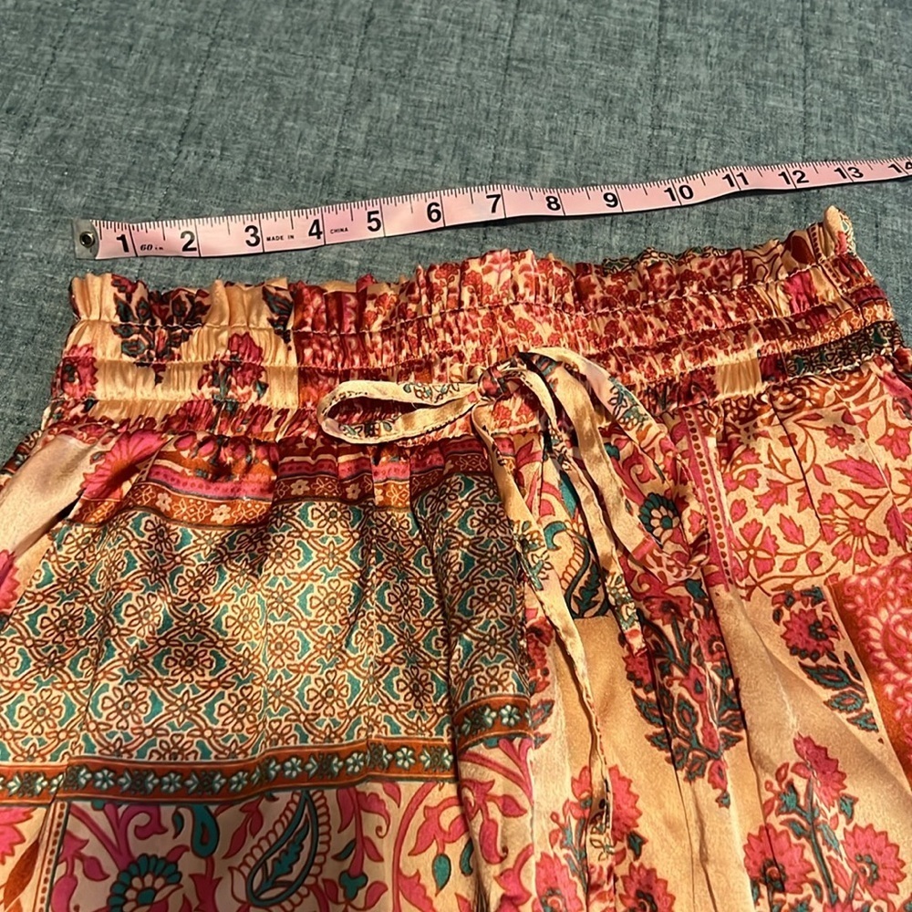 SATIN High Waisted Bermuda Shorts Floral Boho Paisley Patchwork in Peach | M - Picture 3 of 6